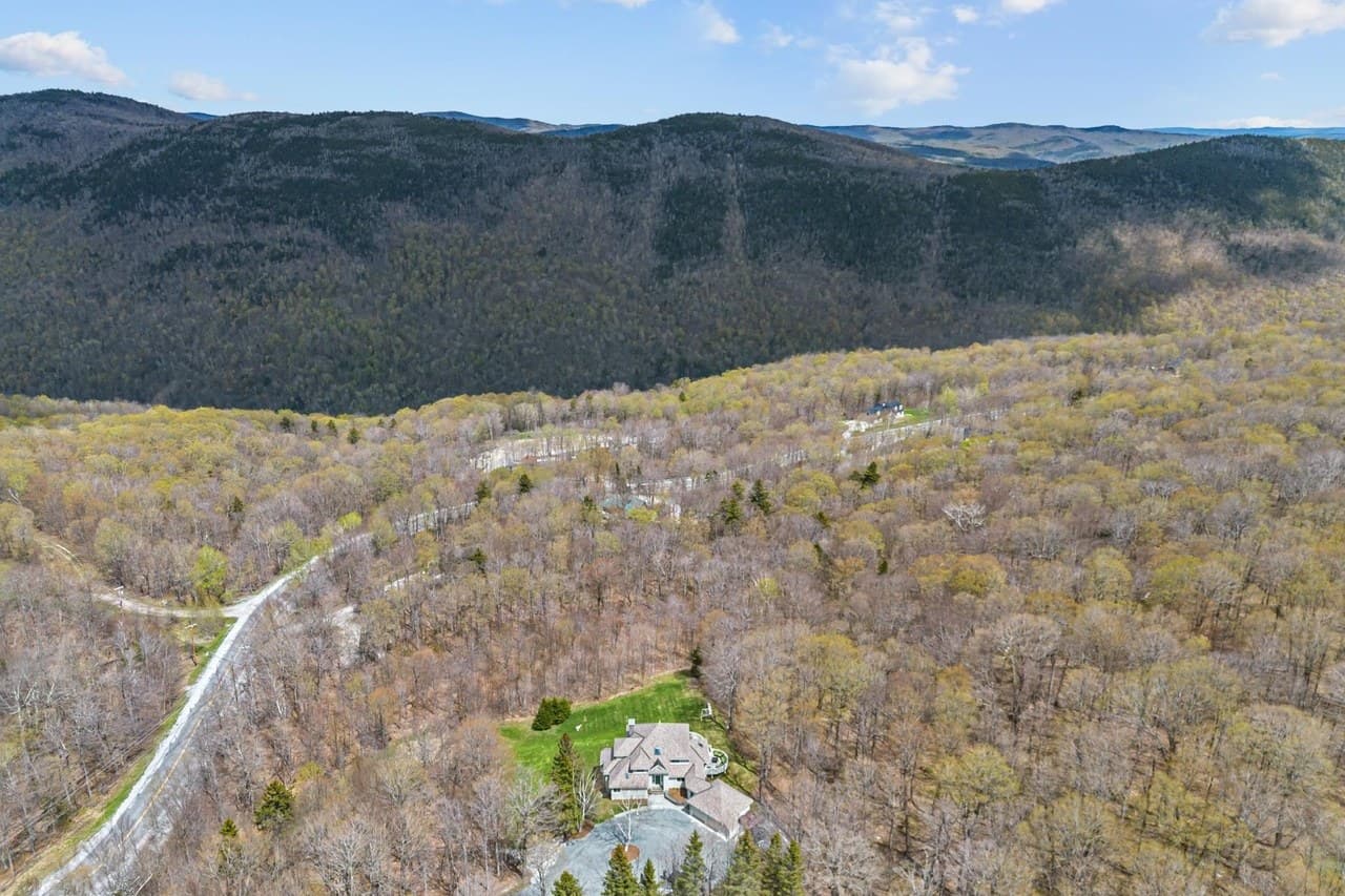 109 Mountainside Drive photo 3
