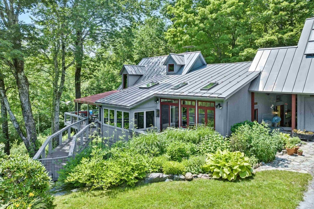 769 West Hill Road photo 3