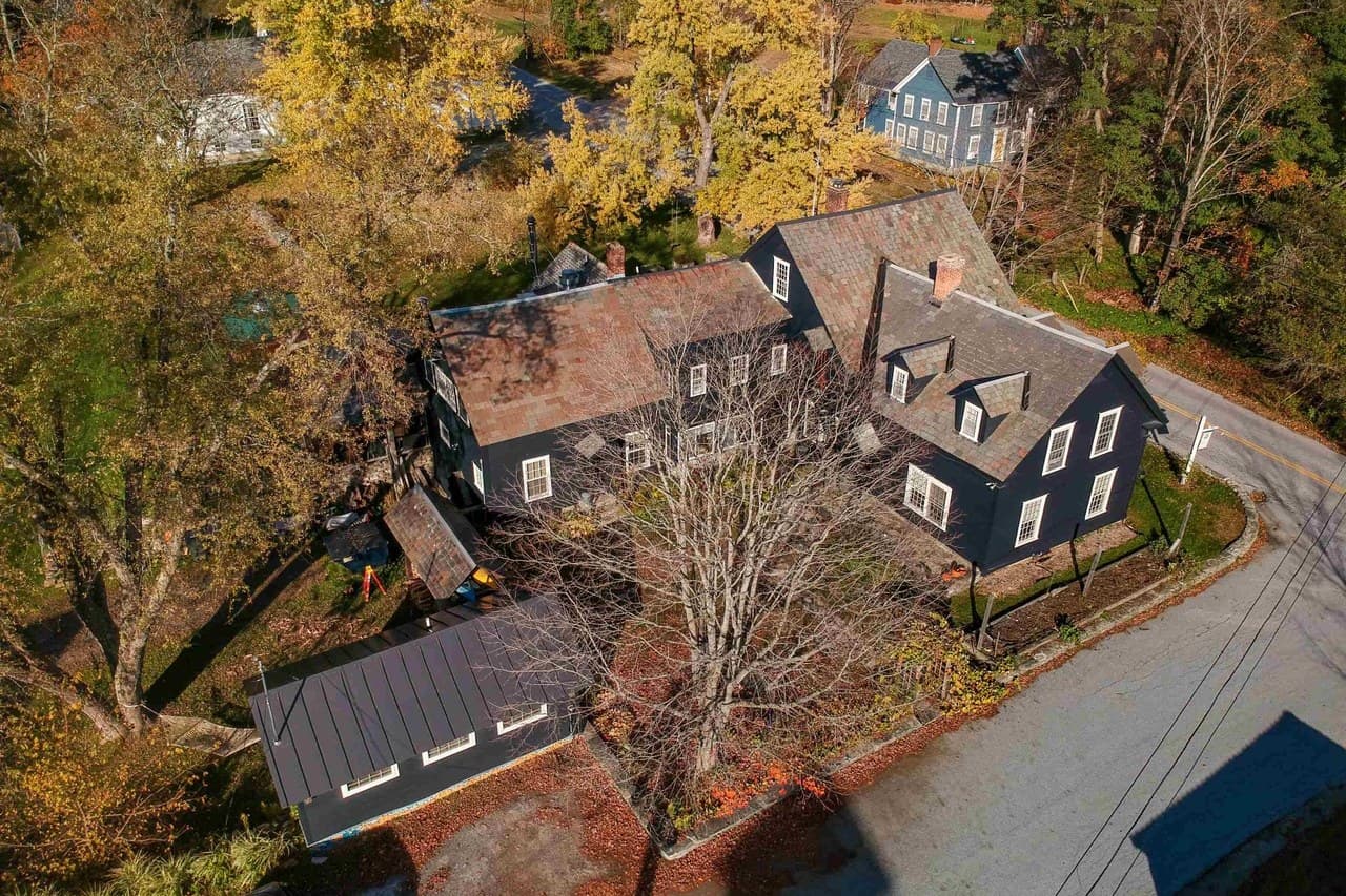 95 Middletown Road exterior