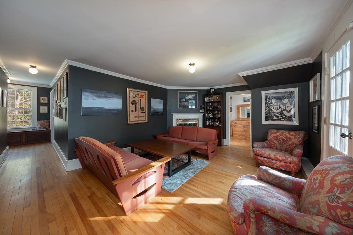 95 Middletown Road photo 3